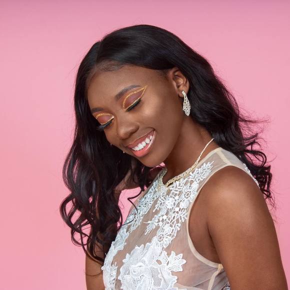 Profile Picture of Skylar Williams (@skylarwillia667) on Poshmark