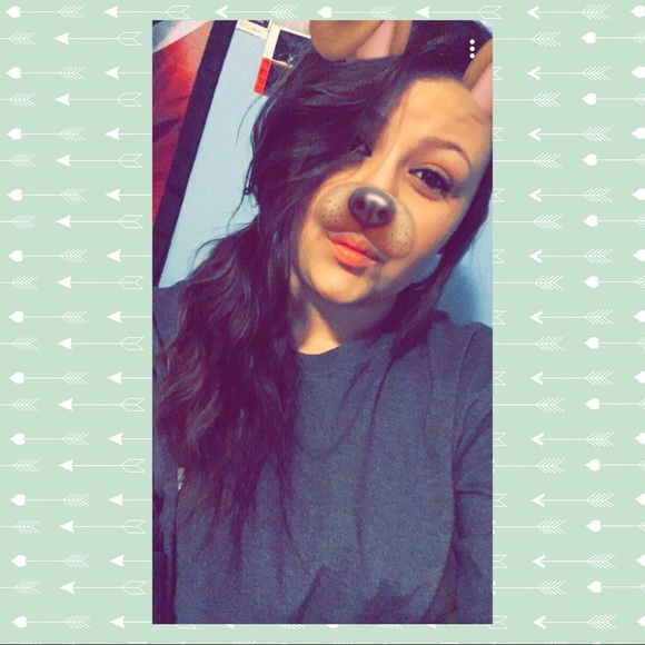 Profile Picture of Ashley Dent (@rebel924) on Poshmark
