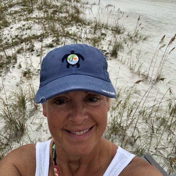 Profile Picture of Janet Divelbiss (@jdivelbiss) on Poshmark