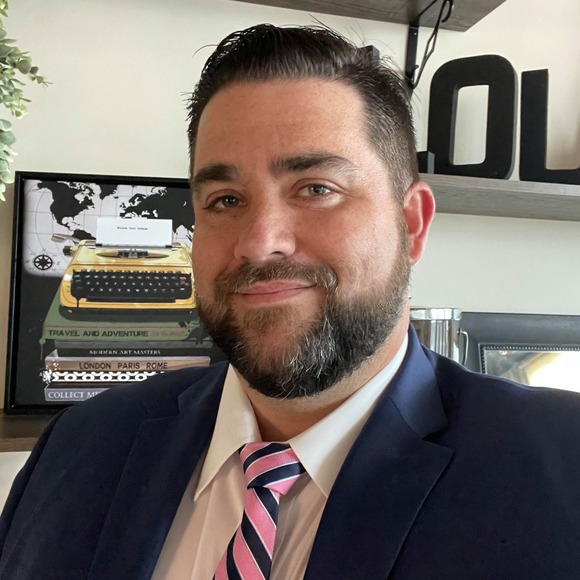 Profile Picture of Justin Mcbroom (@justinmcbroom) on Poshmark