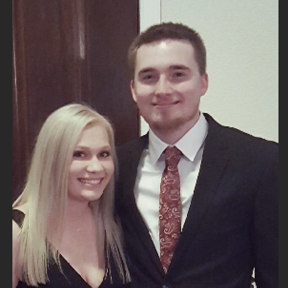 Profile Picture of Sierra Tombaugh (@sierratombaugh) on Poshmark