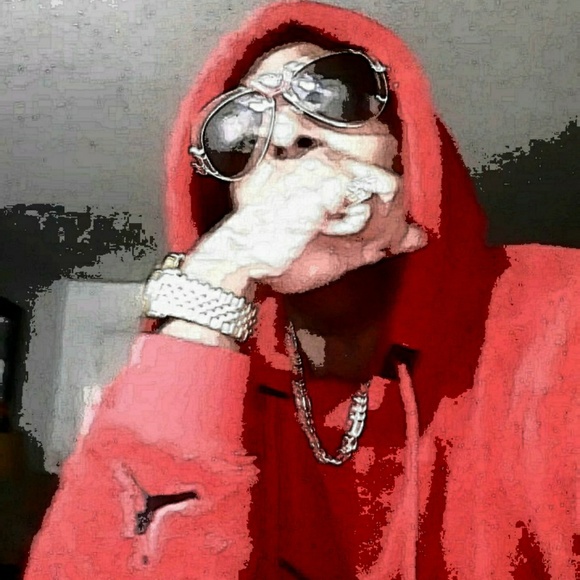 Profile Picture of Jose Barcelo (@josebarcelo) on Poshmark