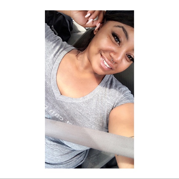 Profile Picture of Naomi Rochester (@naomianne) on Poshmark