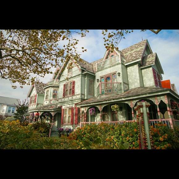 Profile Picture of Hye Lee (@findstuff) on Poshmark