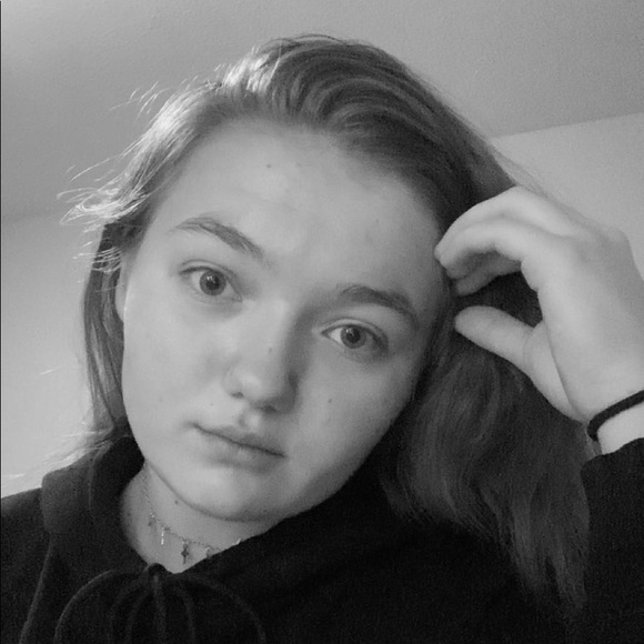 Profile Picture of Margaryta Dmytruk (@margarytad) on Poshmark