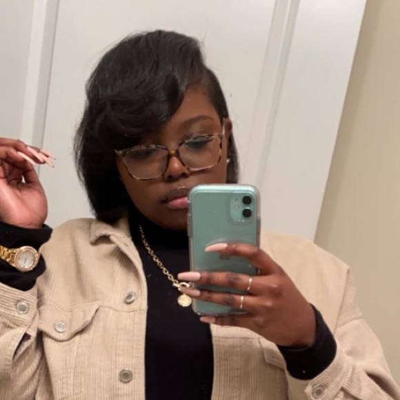 Profile Picture of Kayla Mcknight (@kaylamcknight) on Poshmark