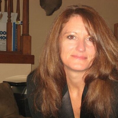 Profile Picture of Robin Saxonon Twitter