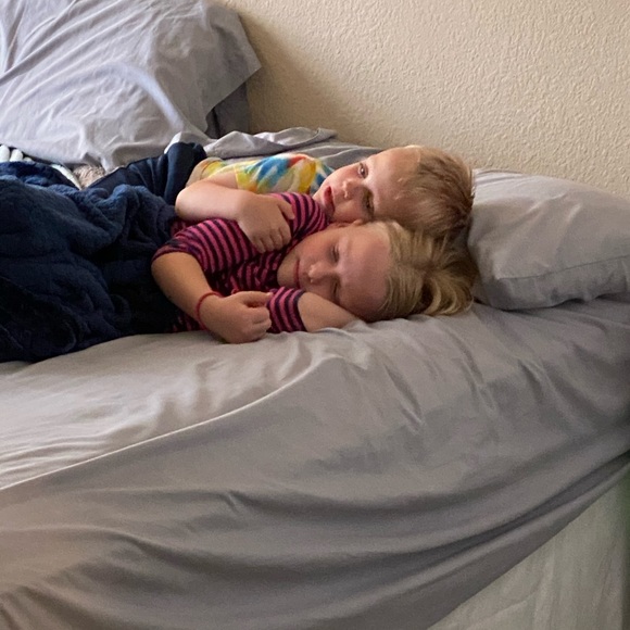 Profile Picture of Joshua Green (@green50300) on Poshmark