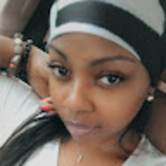 Profile Picture of Portia Thompson (@portiathomps478) on Poshmark