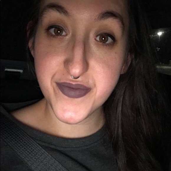 Profile Picture of Amber Conley (@conley081316) on Poshmark