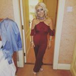 Profile Picture of Julie Williams (@julielewisx) on Instagram