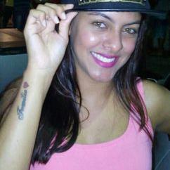 Profile Picture of Ana Paula Bueno (@paulabueno151) on Twitter