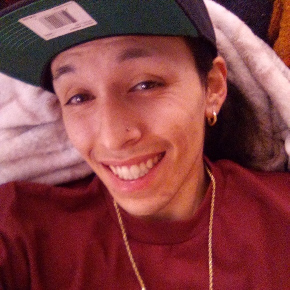 Profile Picture of Richard Gonzales (@azrichy) on Poshmark