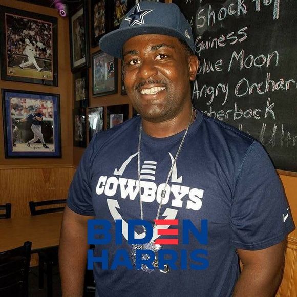 Profile Picture of Jerry Fields (@jerry_l_fields) on Poshmark