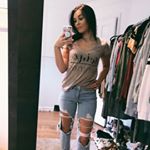 Profile Picture of Becka Lorene (@beckalorene_closet) on Instagram