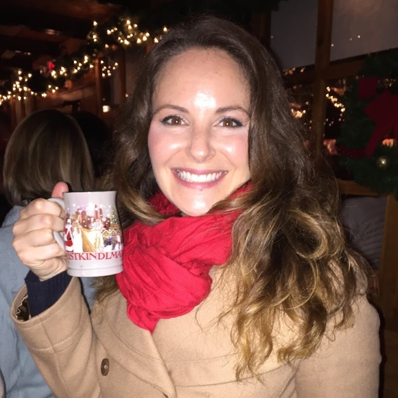 Profile Picture of Lindsey Mcalpine (@lindseymcalpine) on Poshmark