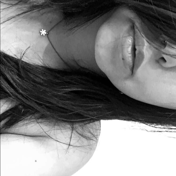 Profile Picture of Hillary Shadeth (@hillaryshadeth) on Poshmark