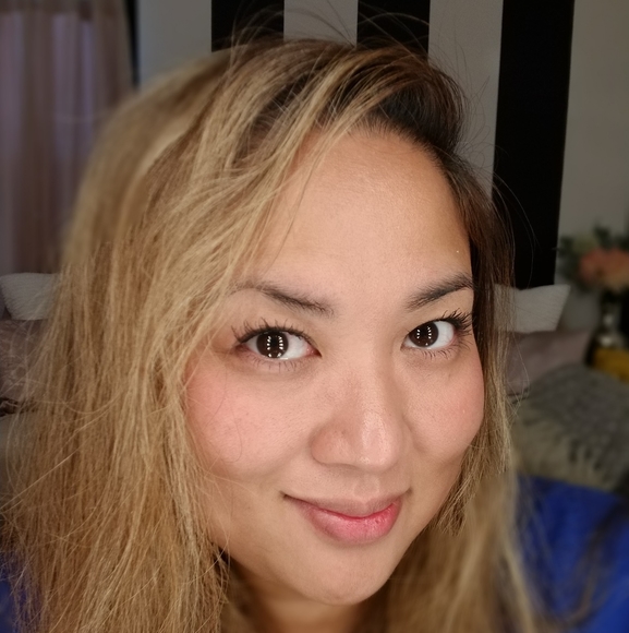 Profile Picture of Karen Mangune (@pinked215) on Poshmark