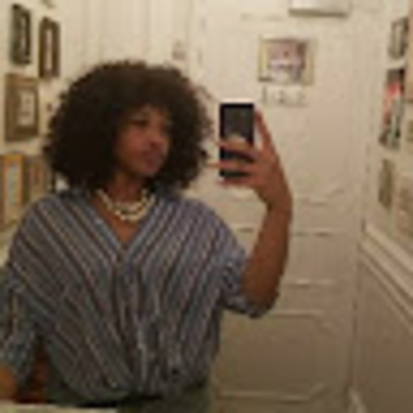 Profile Picture of Katana Kinebrew (@katanakinebrew) on Poshmark