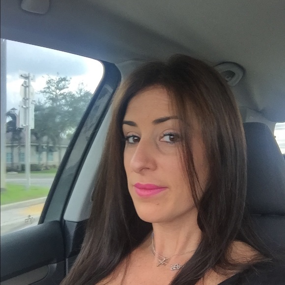 Profile Picture of Christine Lacorazza (@chrissy2121) on Poshmark