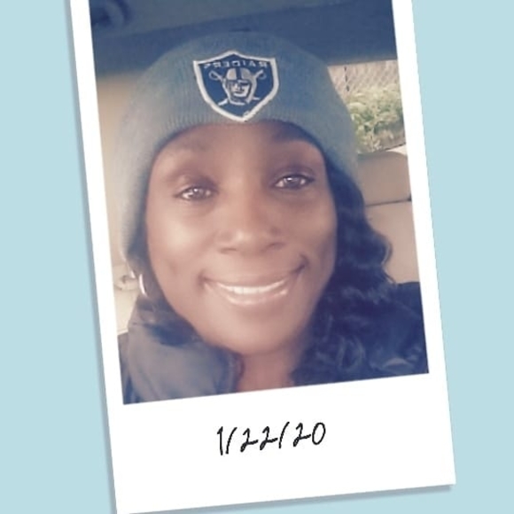 Profile Picture of Stephanie Coopet (@teamtruck) on Poshmark