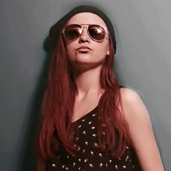 Profile Picture of Megan Woulfe (@a_red_van) on Poshmark