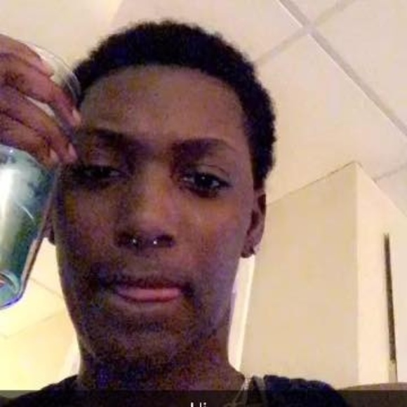 Profile Picture of Queenyatta Craigmiles (@queenyattac) on Poshmark