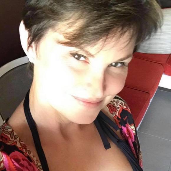 Profile Picture of Jane Carder (@janecarder) on Poshmark