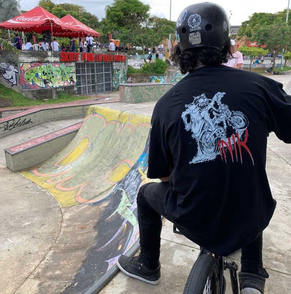 Profile Picture of Mario Paez (@mariopaez) on Poshmark