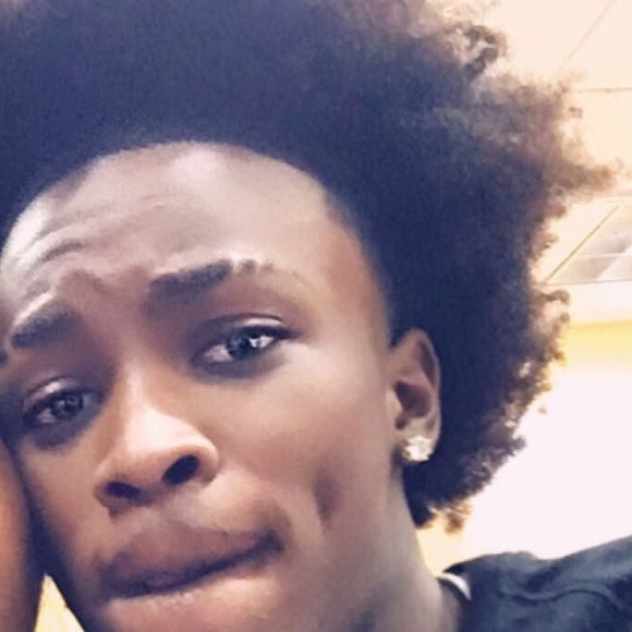 Jean Magras - Poshmark Profile Picture of Jean Magras (@jeanmagras) on Poshmark