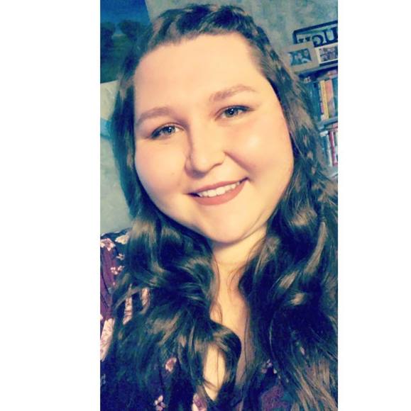 Profile Picture of Jessica Kratowicz (@jkrat93) on Poshmark