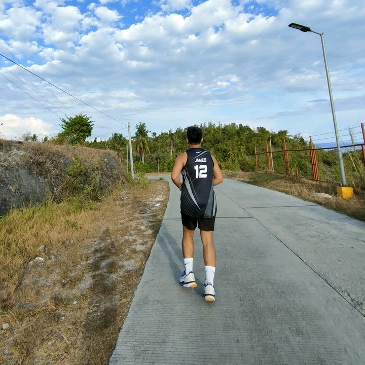 Profile Picture of James Dee (@@eimskip31) on Tiktok