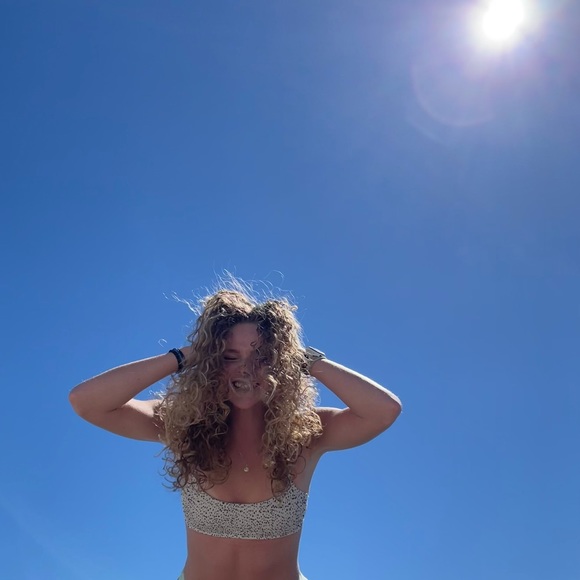 Profile Picture of Emma Daldine (@emmadaldine) on Poshmark