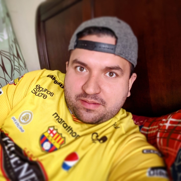 Profile Picture of Cesar Roque (@dalua93) on Poshmark