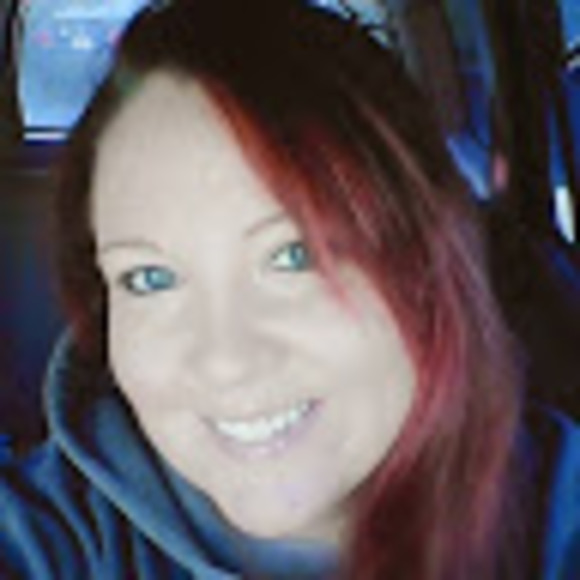 Profile Picture of Lacy Neiner (@lacy9er) on Poshmark