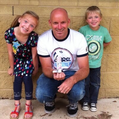 Profile Picture of Steve Jennings (@essjay44) on Twitter