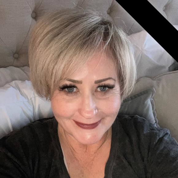 Profile Picture of Kaylee Adams bickmore (@kaylee1228) on Poshmark