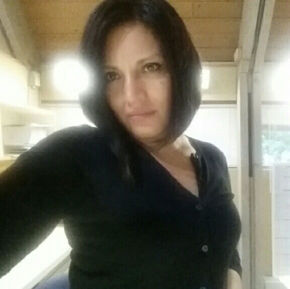 Profile Photo of Ana Garcia (@anabelem2006) on Poshmark