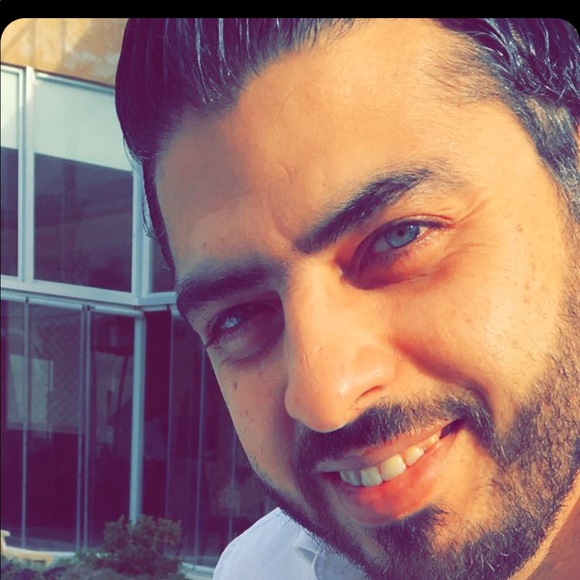 Profile Picture of Emad Mohamed (@emad_s4) on Poshmark