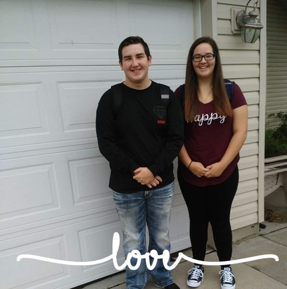 Profile Picture of Kimberly Kesterson (@dizzydreamerkk) on Poshmark