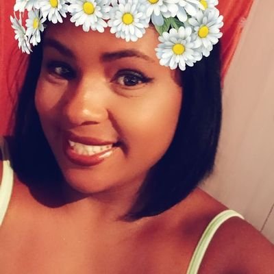 Profile Picture of Anne Calixto ✨ (@CalixtoNogueira) on Twitter