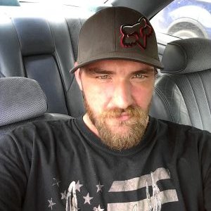 Profile Picture of Robert Hannick (@RobertHannick1) on Twitter