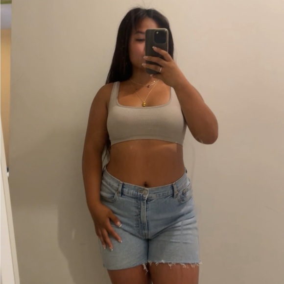 Profile Picture of Crysteen Calica (@titatin) on Poshmark