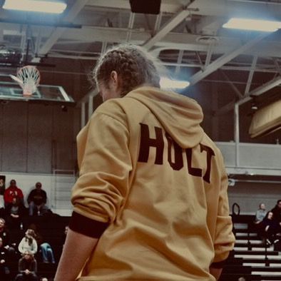 Profile Picture of shea (@shealynn.campbell) on Tiktok