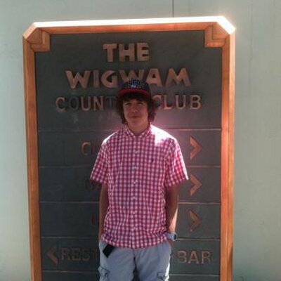 Profile Picture of Zach Flores (@zachflores90) on Twitter