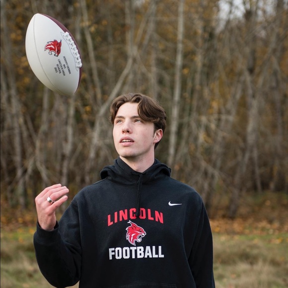 Profile Picture of Jeremy Herbin (@jeremyherbin) on Poshmark