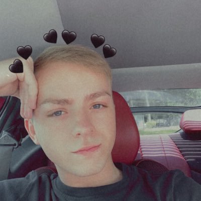 Profile Picture of Trent (@TrentynHolt) on Twitter