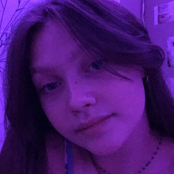 Profile Picture of Audrey Bothman (@audreybothman) on Poshmark