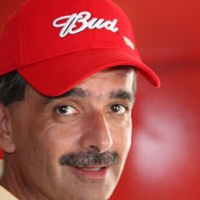 Profile Picture of Mike Crush (@crush_mike) on Twitter
