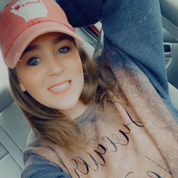 Profile Picture of Autumn Hambrick (@arkansas92) on Poshmark